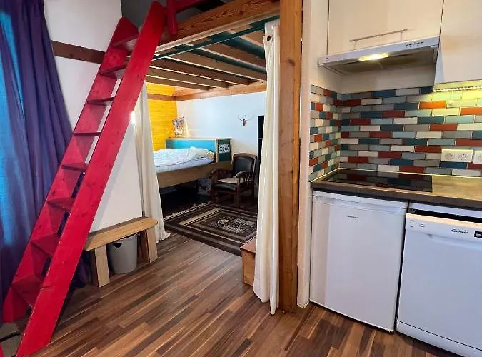 Reinne Blanche By Alpstays *